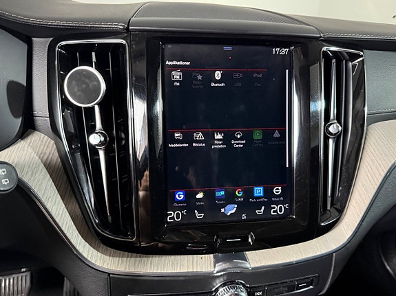 Volvo XC60 16 of 21