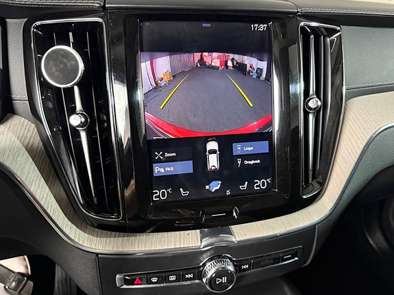 Volvo XC60 18 of 21