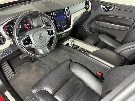 Volvo XC60 9 of 21