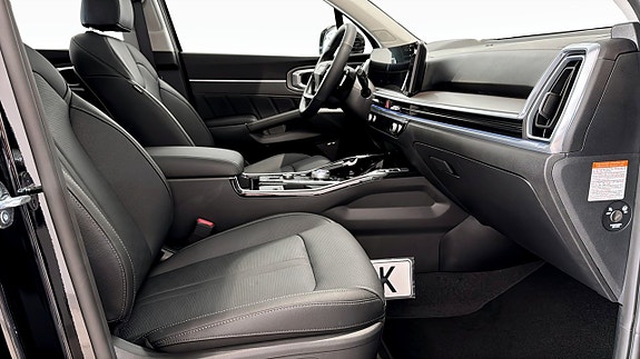 Kia Sorento 3 of 13