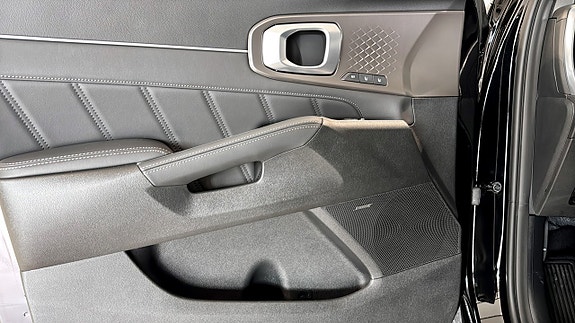 Kia Sorento 11 of 13