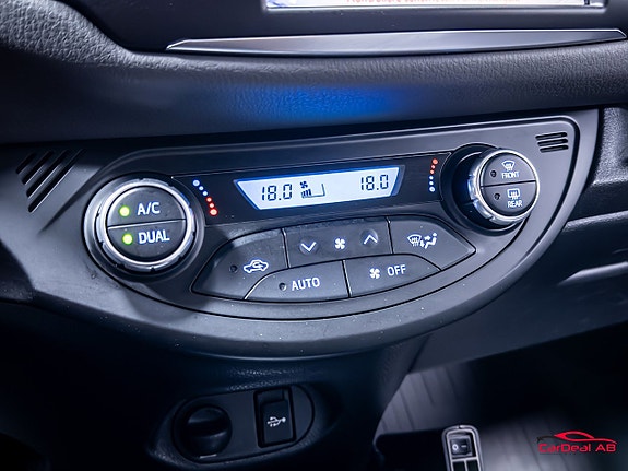 Toyota Yaris 24 of 28