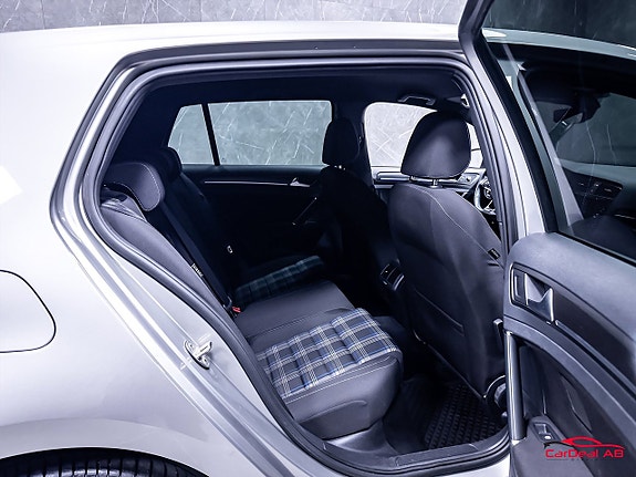 Volkswagen Golf I 16 of 28