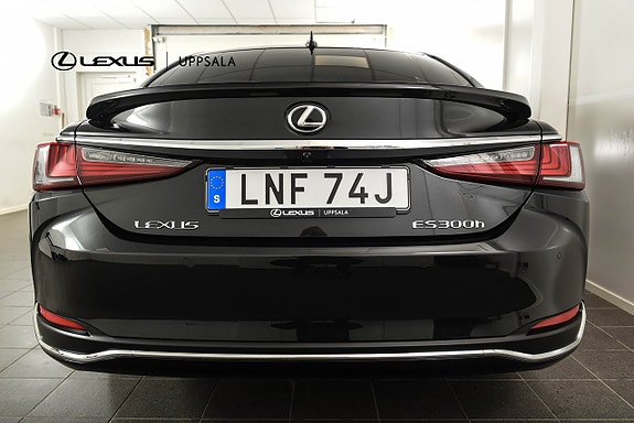 Lexus ES300h 5 of 24