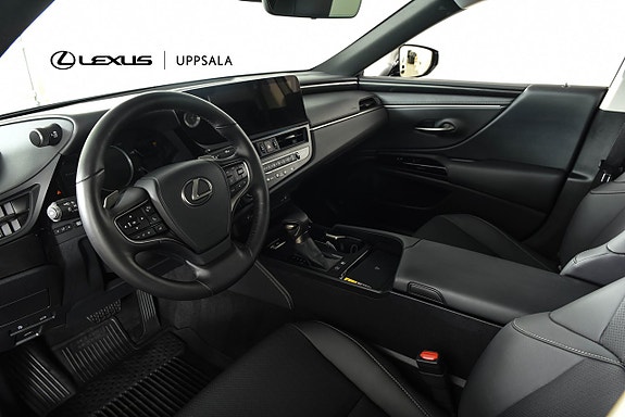 Lexus ES300h 6 of 24