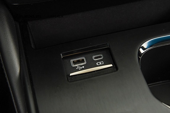 Lexus ES300h 19 of 24