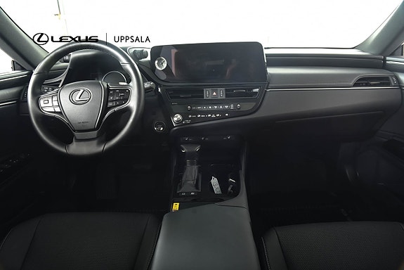 Lexus ES300h 9 of 24