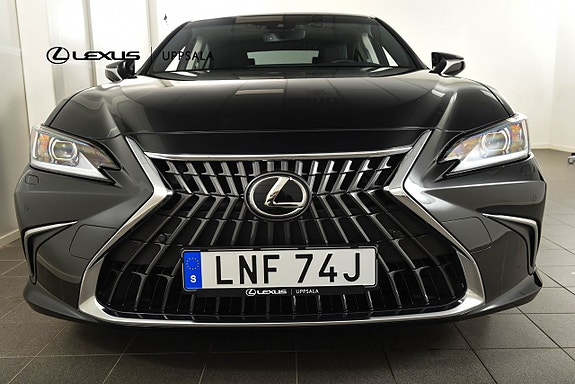 Lexus ES300h 4 of 24