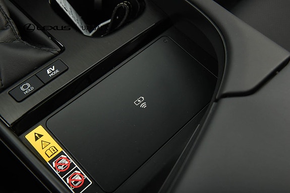 Lexus ES300h 15 of 24