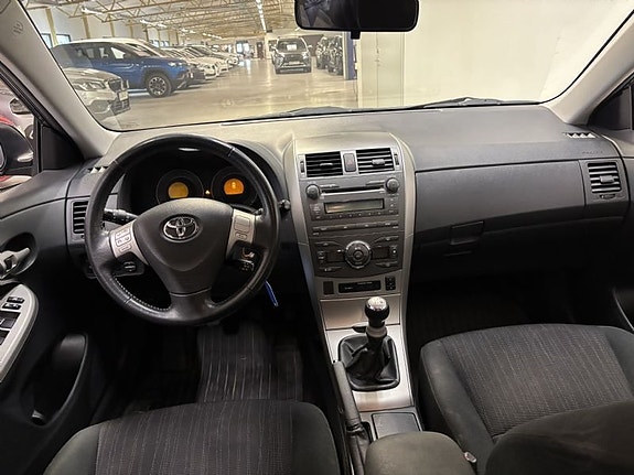 Toyota Corolla 8 of 9