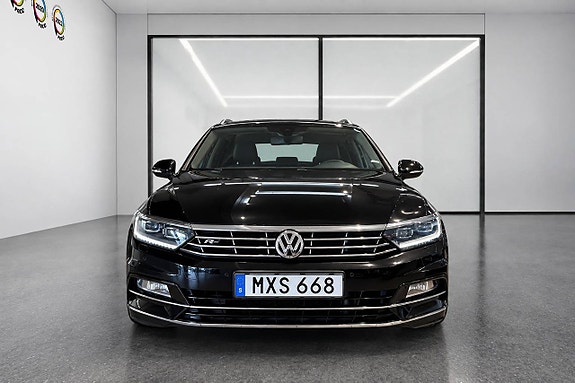 Volkswagen Passat 5 of 25