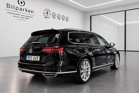 Volkswagen Passat 2 of 25