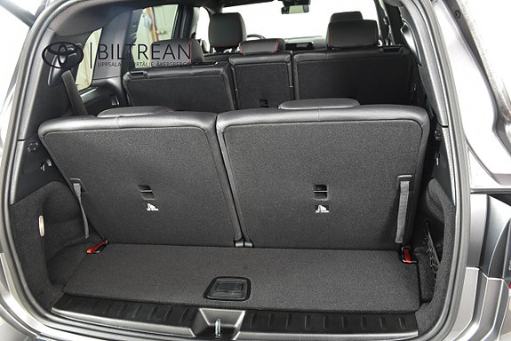Mercedes-Benz GLB200 14 of 24