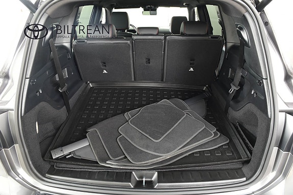 Mercedes-Benz GLB200 12 of 24