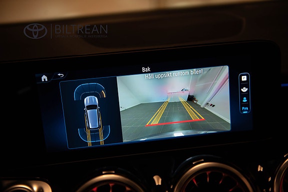 Mercedes-Benz GLB200 20 of 24