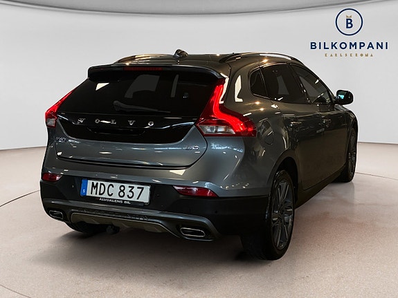 Volvo V40 Cross Country 5 of 17