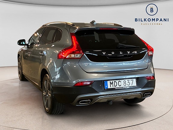 Volvo V40 Cross Country 3 of 17