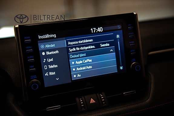 Toyota RAV4 Plug-in Hybrid 19 of 22