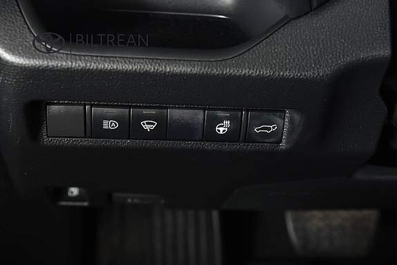 Toyota RAV4 Plug-in Hybrid 14 of 22