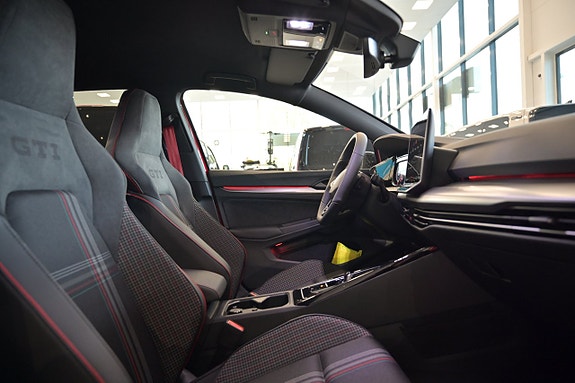 Volkswagen Golf I 24 of 28