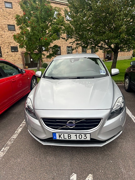 Volvo V40 4 of 9