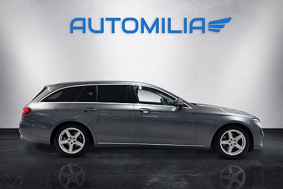 Mercedes-Benz E220 15 of 16