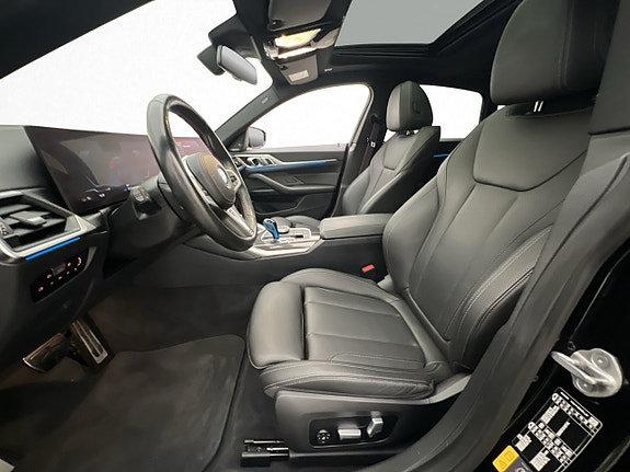BMW i4 14 of 30