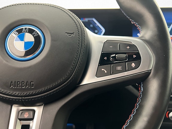 BMW i4 25 of 30