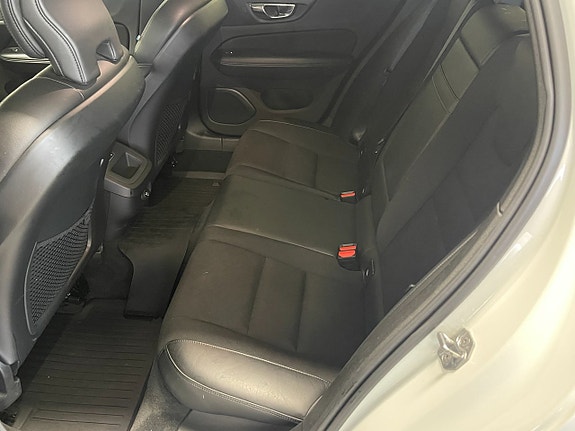 Volvo V60 12 of 21