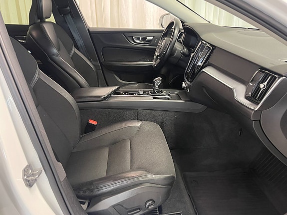 Volvo V60 11 of 21