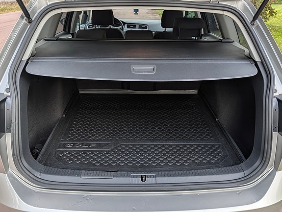 Volkswagen Golf VII 6 of 6