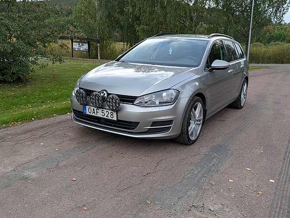 Volkswagen Golf VII 3 of 6