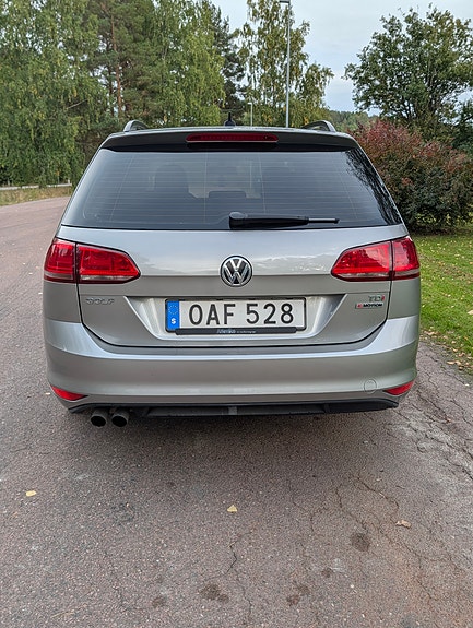 Volkswagen Golf VII 4 of 6