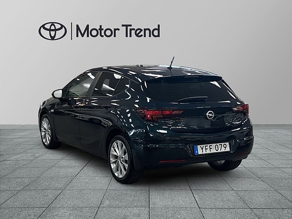 Opel Astra 2 of 12