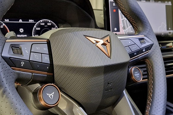 Cupra Leon 8 of 15