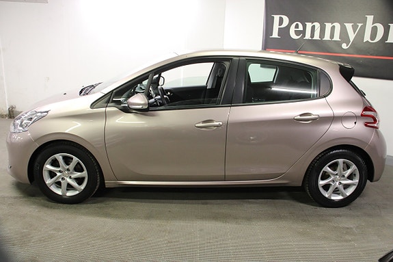 Peugeot 208 4 of 17