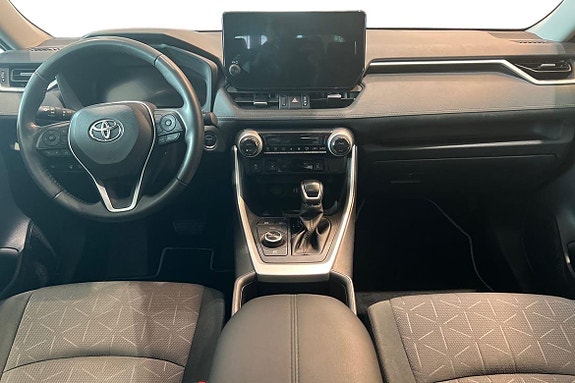 Toyota RAV4 10 of 22