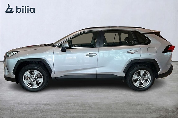 Toyota RAV4 3 of 22