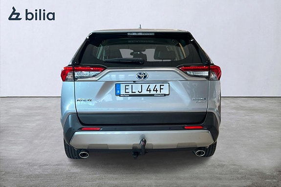 Toyota RAV4 5 of 22