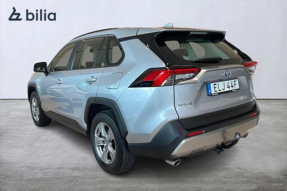 Toyota RAV4 2 of 22