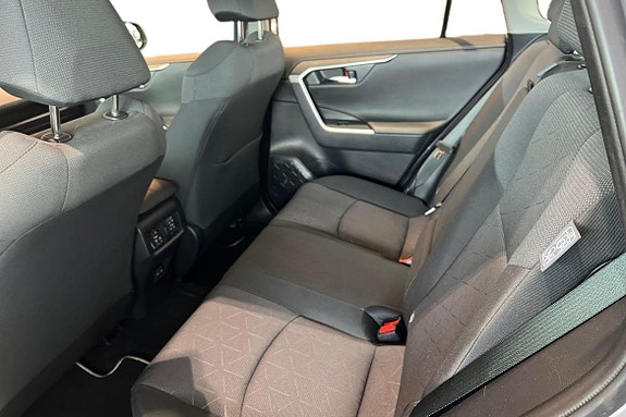 Toyota RAV4 13 of 22