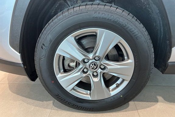 Toyota RAV4 17 of 22