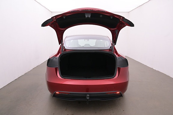Tesla Model 3 21 of 27