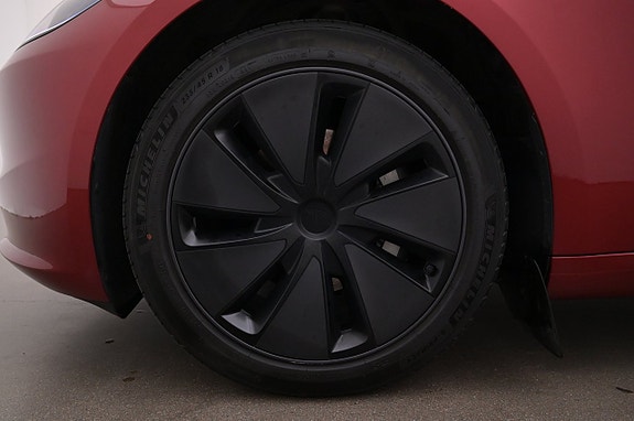 Tesla Model 3 27 of 27