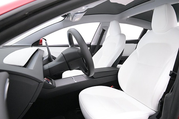 Tesla Model 3 8 of 27