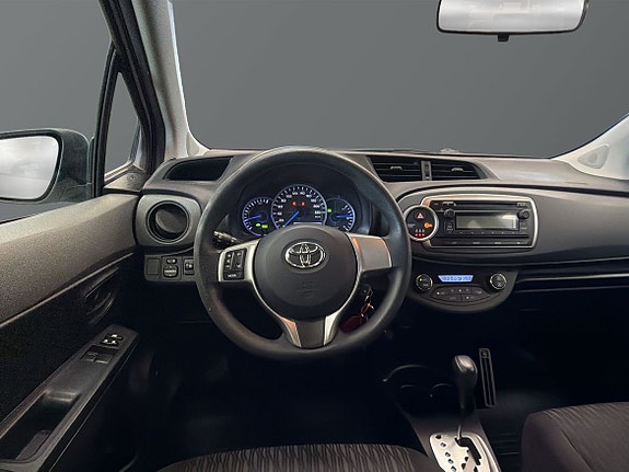 Toyota Yaris 10 of 21