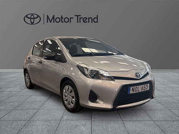 Toyota Yaris 6 of 21