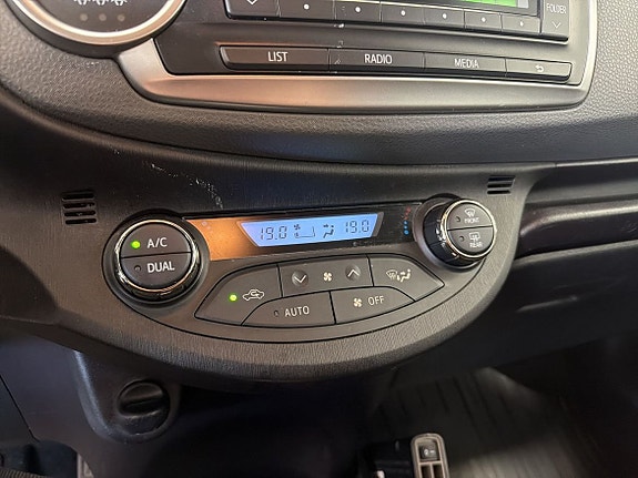 Toyota Yaris 20 of 21