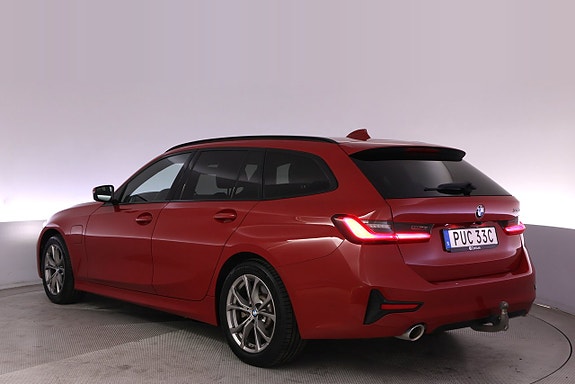 BMW 330e 4 of 27