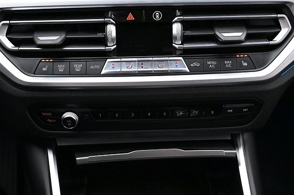 BMW 330e 22 of 27